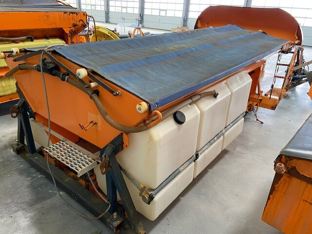 Unimog Salzstreuer Schmidt SAB40-36FR1750 - Máy dàn trải cát/ Muối: hình 3 Unimog Salzstreuer Schmidt SAB40-36FR1750 - Máy dàn trải cát/ Muối: hình 3