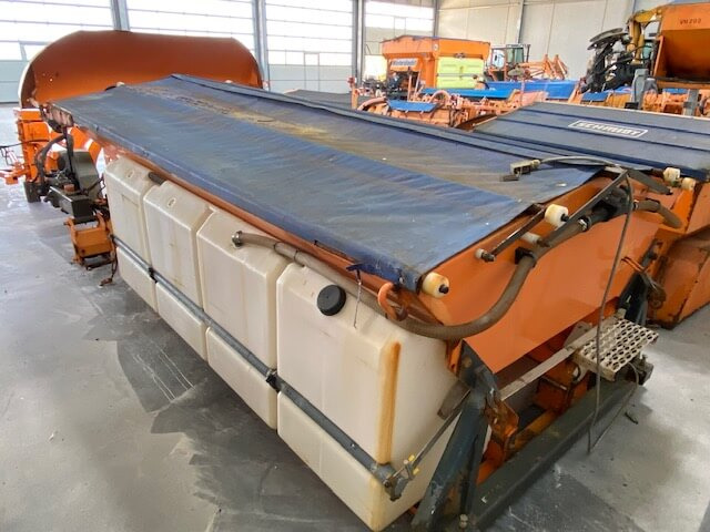 Unimog Salzstreuer Schmidt SAB40-36FR1750 - Máy dàn trải cát/ Muối: hình 4 Unimog Salzstreuer Schmidt SAB40-36FR1750 - Máy dàn trải cát/ Muối: hình 4