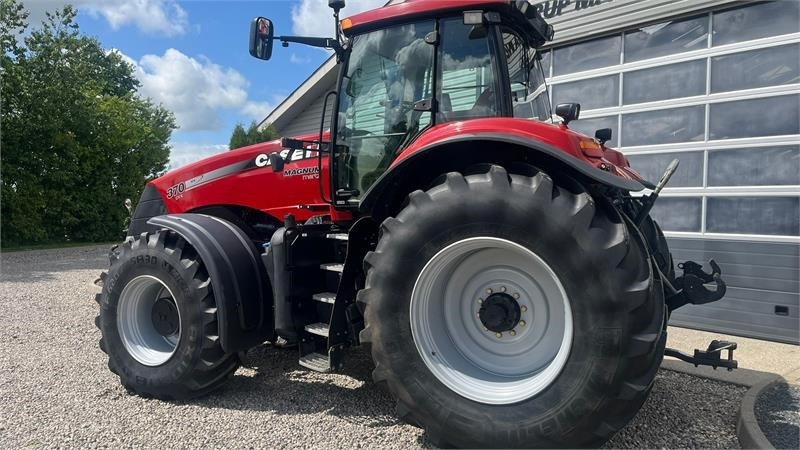 Case IH Magnum 370 CVX Med fronlift - Máy cày: hình 3 Case IH Magnum 370 CVX Med fronlift - Máy cày: hình 3