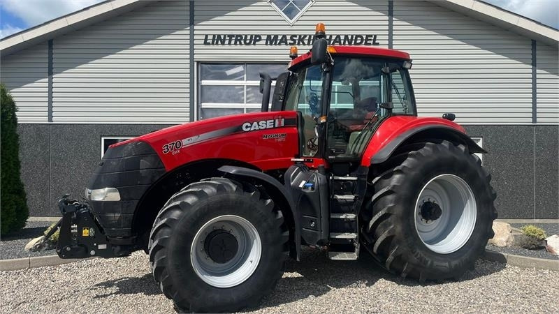 Case IH Magnum 370 CVX Med fronlift - Máy cày: hình 1 Case IH Magnum 370 CVX Med fronlift - Máy cày: hình 1