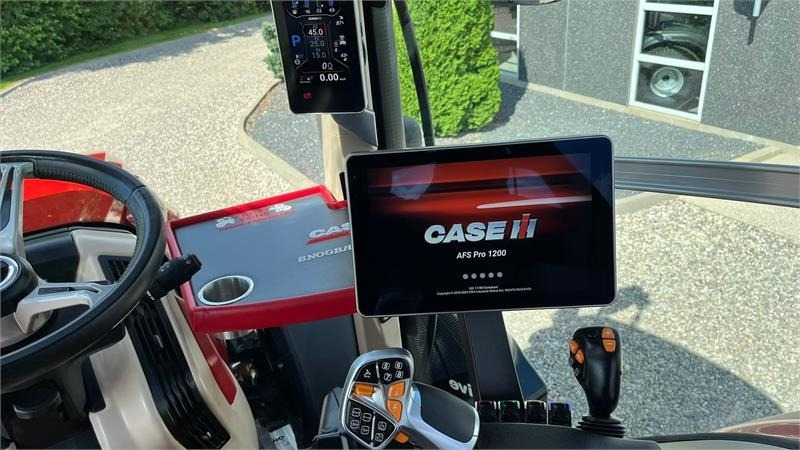 Case IH Optum 300 CVX AFS Connect med frontlift og SafeGua - Máy cày: hình 4 Case IH Optum 300 CVX AFS Connect med frontlift og SafeGua - Máy cày: hình 4