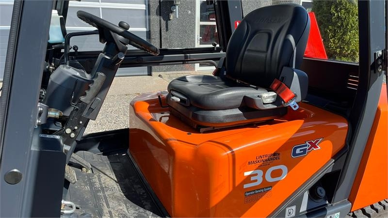 Doosan D30 G med kabine og KUN 57 TIMER FRA NY, MED TIME - Xe nâng diesel: hình 4 Doosan D30 G med kabine og KUN 57 TIMER FRA NY, MED TIME - Xe nâng diesel: hình 4