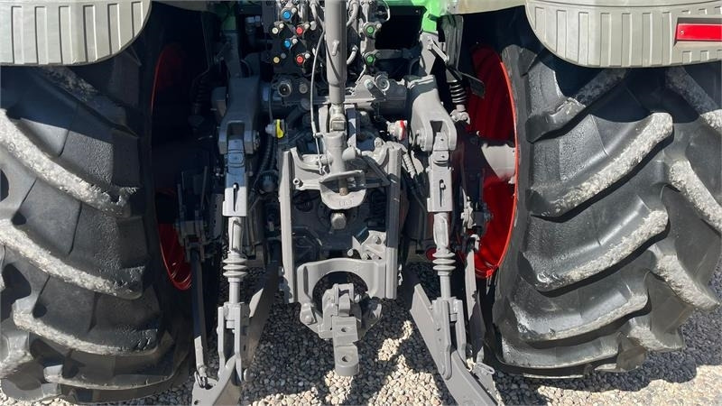 Fendt 828 Profi model. Meget flot traktor med nye fordæ - Máy cày: hình 2 Fendt 828 Profi model. Meget flot traktor med nye fordæ - Máy cày: hình 2