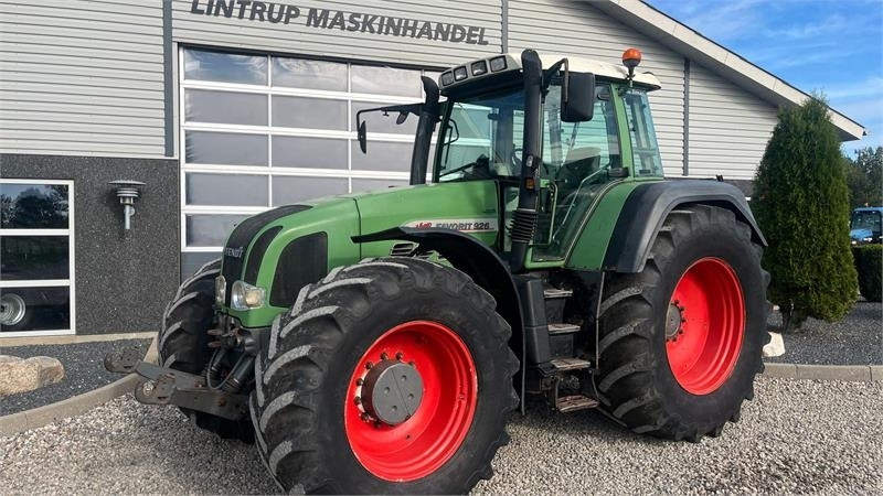 Fendt 926 Favorit Vario Med frontlift - Máy cày: hình 2 Fendt 926 Favorit Vario Med frontlift - Máy cày: hình 2