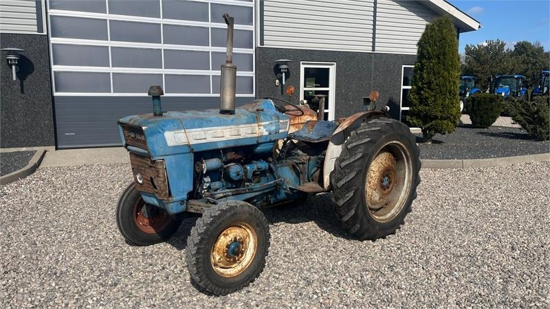 Ford 3000 - Máy cày: hình 2 Ford 3000 - Máy cày: hình 2
