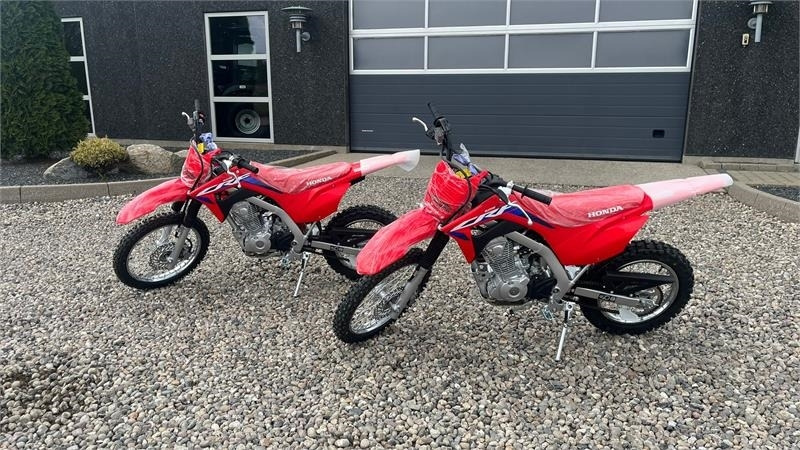 Honda CRF 125 F - ATV/ Xe 4 bánh: hình 3 Honda CRF 125 F - ATV/ Xe 4 bánh: hình 3