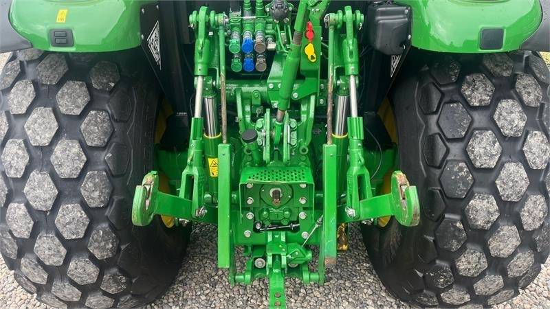 John Deere 5090 M Med græsdæk - Máy cày: hình 4 John Deere 5090 M Med græsdæk - Máy cày: hình 4