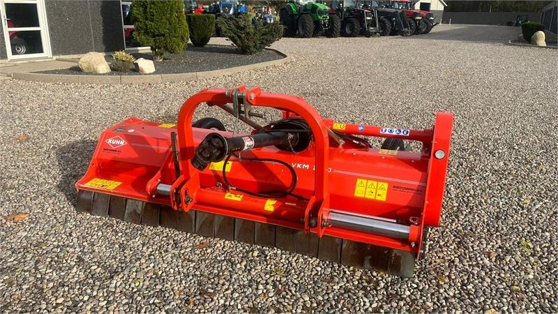 Kuhn VKM 240 Meget velholdt og ikke meget brugt slaglek - Máy cắt cỏ: hình 1 Kuhn VKM 240 Meget velholdt og ikke meget brugt slaglek - Máy cắt cỏ: hình 1
