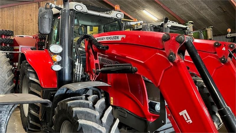 Massey Ferguson 6715 S Med front læsser. Læsser er meget lidt brug - Máy cày: hình 3 Massey Ferguson 6715 S Med front læsser. Læsser er meget lidt brug - Máy cày: hình 3