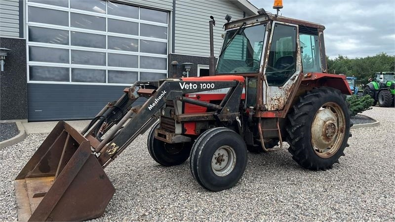 Massey Ferguson 690 Speedshift med frontlæsser - Máy cày: hình 2 Massey Ferguson 690 Speedshift med frontlæsser - Máy cày: hình 2