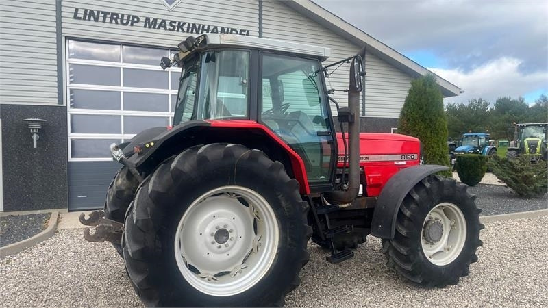 Máy cày Massey Ferguson 8120 DYNA 4 Med frontlift: hình 13 Máy cày Massey Ferguson 8120 DYNA 4 Med frontlift: hình 13