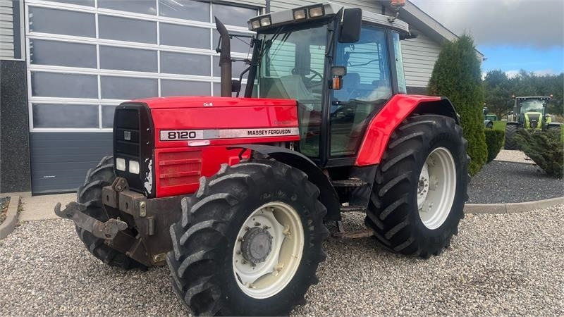 Massey Ferguson 8120 DYNA 4 Med frontlift - Máy cày: hình 2 Massey Ferguson 8120 DYNA 4 Med frontlift - Máy cày: hình 2