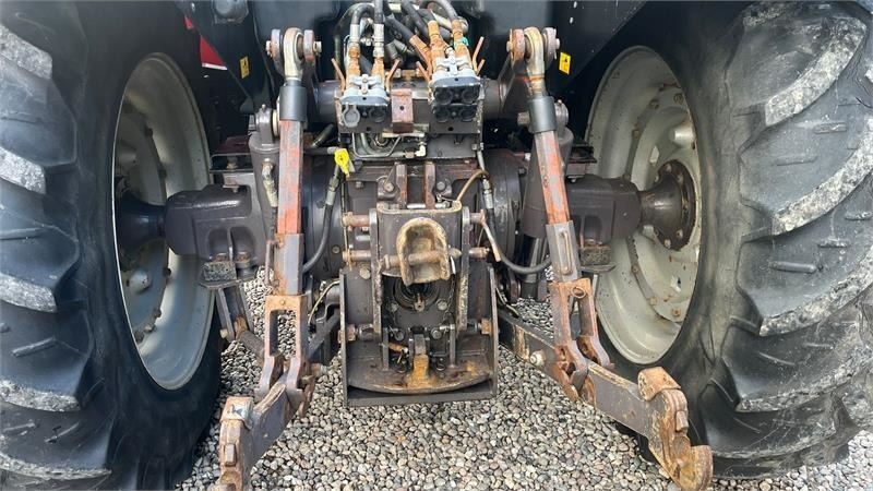 Massey Ferguson 8140 Dyna Shift - Máy cày: hình 4 Massey Ferguson 8140 Dyna Shift - Máy cày: hình 4