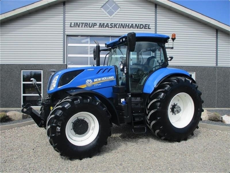 New Holland T7.230 AutoCommand, meget velholdt traktor - Máy cày: hình 1 New Holland T7.230 AutoCommand, meget velholdt traktor - Máy cày: hình 1