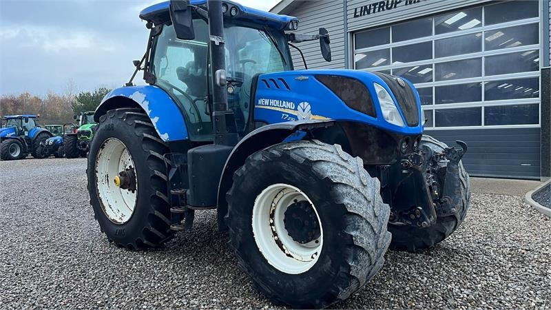 New Holland T7.230 Autocommand med frontlift og nye bagdæk er - Máy cày: hình 4 New Holland T7.230 Autocommand med frontlift og nye bagdæk er - Máy cày: hình 4