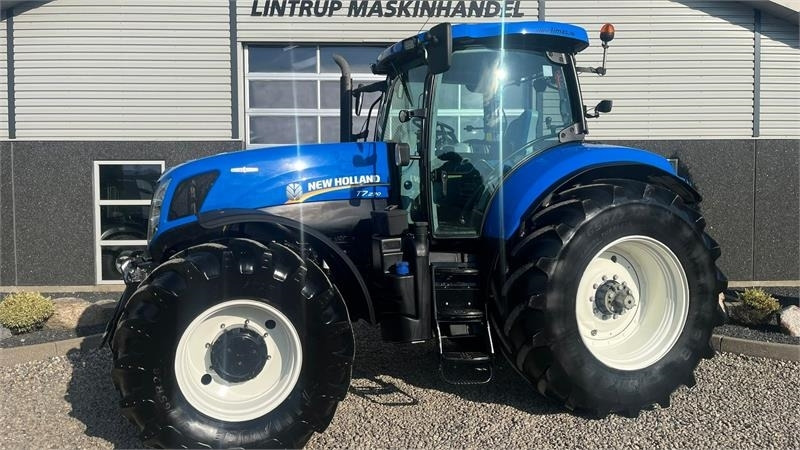 New Holland T7.270 AutoCommand med frontlift - Máy cày: hình 1 New Holland T7.270 AutoCommand med frontlift - Máy cày: hình 1