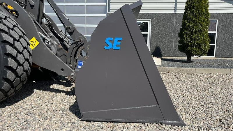 SE AB 2,9m3 skovl med Volvo beslag på. Den er 2. - Gầu cho Máy móc xây dựng: hình 2 SE AB 2,9m3 skovl med Volvo beslag på. Den er 2. - Gầu cho Máy móc xây dựng: hình 2