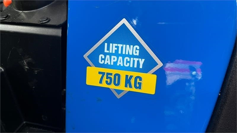 Máy cày Solis S26 6+2 gearmaskine med servostyring: hình 12 Máy cày Solis S26 6+2 gearmaskine med servostyring: hình 12