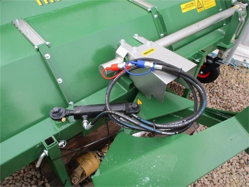 Thyregod TK 2300 TK2300 Med hydraulisk sving og PTO-træk - Chổi cho Máy móc nông nghiệp: hình 4 Thyregod TK 2300 TK2300 Med hydraulisk sving og PTO-træk - Chổi cho Máy móc nông nghiệp: hình 4