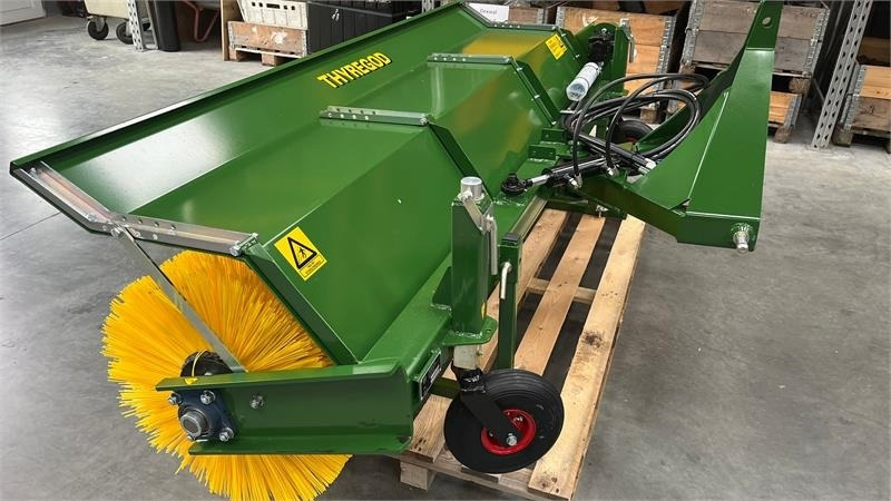 Thyregod TK 2800 med nylon børster og hydraulisk sving. bre - Chổi: hình 2 Thyregod TK 2800 med nylon børster og hydraulisk sving. bre - Chổi: hình 2