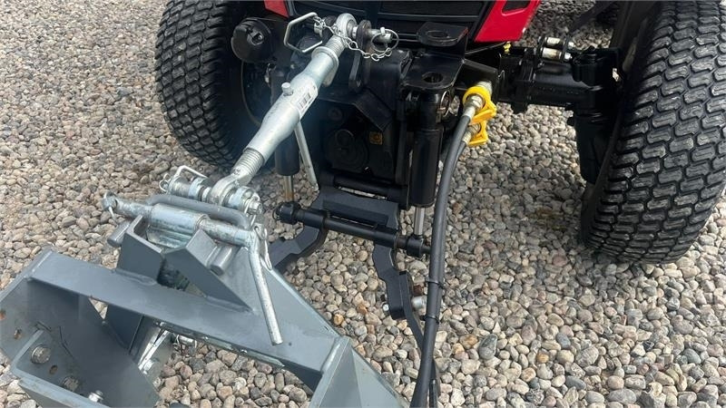 Yanmar YT 235H 4WD Snow Edition med sneplov og spreder - Máy cày: hình 4 Yanmar YT 235H 4WD Snow Edition med sneplov og spreder - Máy cày: hình 4
