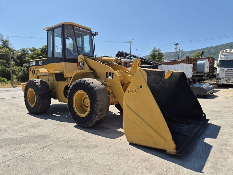 Caterpillar CAT 928F - Máy xúc lật bánh lốp: hình 5 Caterpillar CAT 928F - Máy xúc lật bánh lốp: hình 5