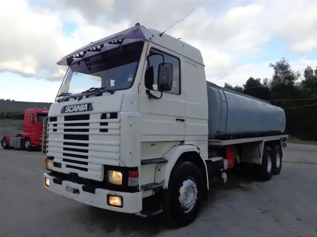 Scania R143-470 V8 Scania R143HL .470 6X2 Diesel/OIL Tank - Xe bồn: hình 2 Scania R143-470 V8 Scania R143HL .470 6X2 Diesel/OIL Tank - Xe bồn: hình 2