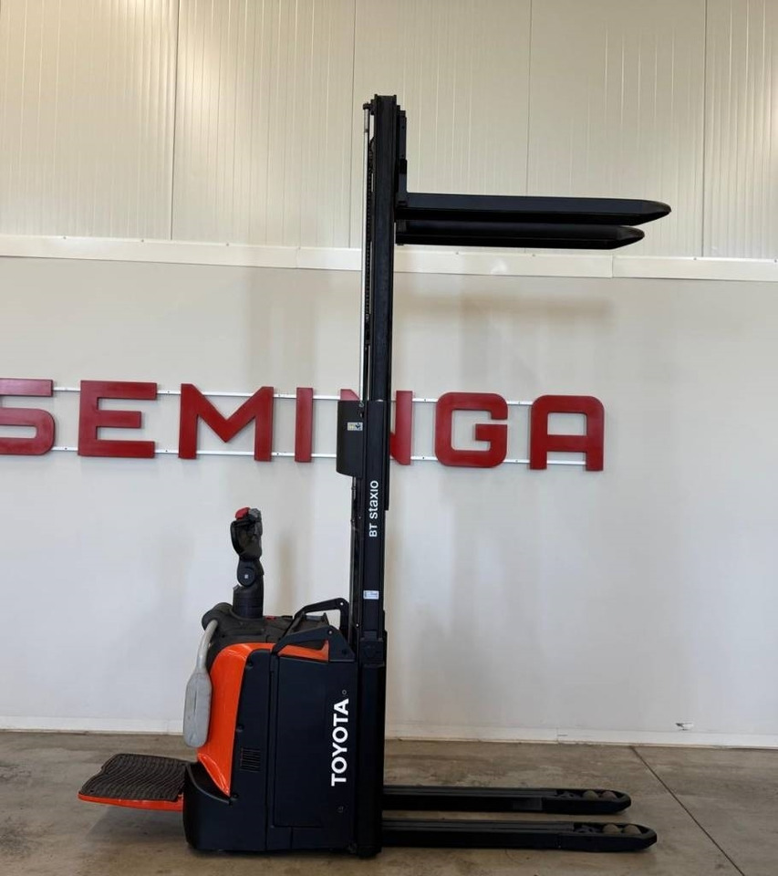 Toyota 10918 SPE120L - Máy xếp chồng: hình 1 Toyota 10918 SPE120L - Máy xếp chồng: hình 1