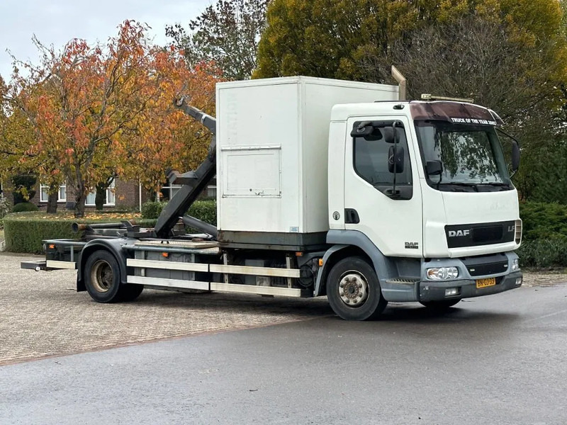 DAF LF 45 180!! HAAKARM/CONTAINER!!MOBILE WORKSHOP!! - Xe tải nâng móc: hình 1 DAF LF 45 180!! HAAKARM/CONTAINER!!MOBILE WORKSHOP!! - Xe tải nâng móc: hình 1