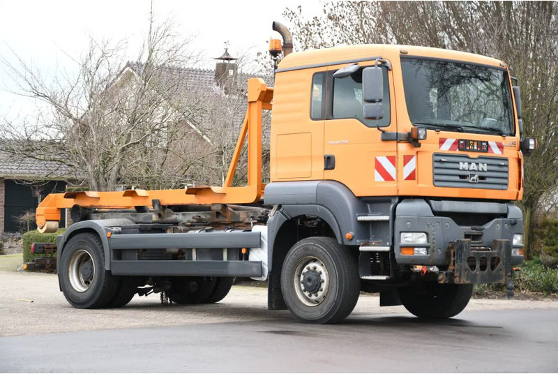MAN TGA 18.350 4X4 BL HAAKARM/HOOKLIFT/ABROLLER!!KOMMUNAL!! - Xe tải nâng móc: hình 2 MAN TGA 18.350 4X4 BL HAAKARM/HOOKLIFT/ABROLLER!!KOMMUNAL!! - Xe tải nâng móc: hình 2