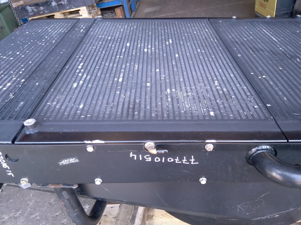 Bomag BM1000-35 - - Bộ làm mát dầu cho Máy móc xây dựng: hình 1 Bomag BM1000-35 - - Bộ làm mát dầu cho Máy móc xây dựng: hình 1