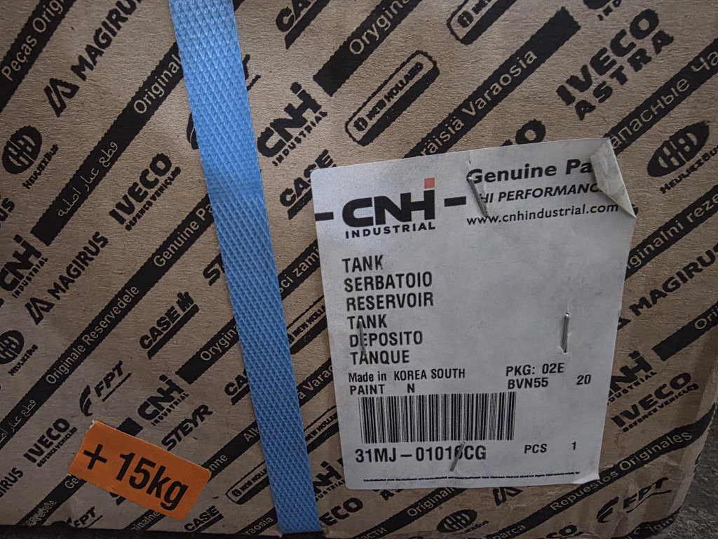 Case 31MJ-01016CG - 31MJ-01016 - Bồn thủy lực cho Máy móc xây dựng: hình 3 Case 31MJ-01016CG - 31MJ-01016 - Bồn thủy lực cho Máy móc xây dựng: hình 3