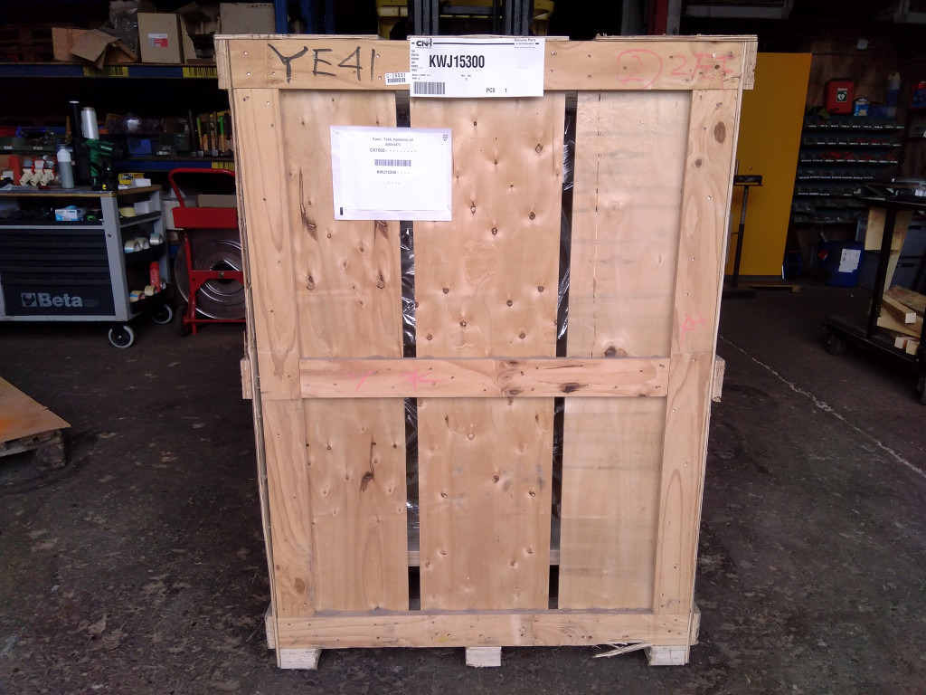 Case KWJ15300 - Bồn thủy lực cho Máy móc xây dựng: hình 2 Case KWJ15300 - Bồn thủy lực cho Máy móc xây dựng: hình 2