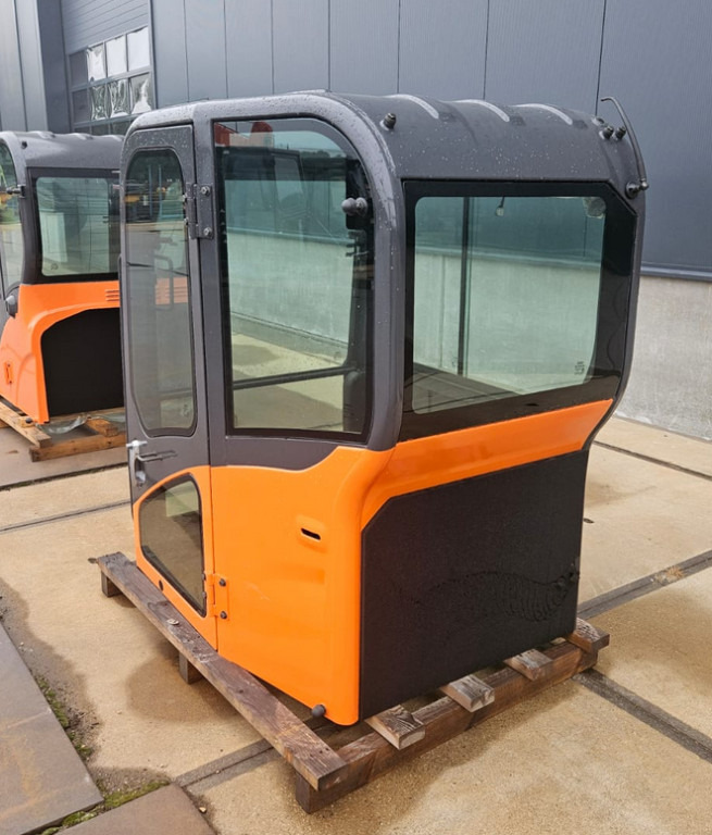 Doosan 220101-00070 - 220101-00074 - Cabin cho Máy móc xây dựng: hình 3 Doosan 220101-00070 - 220101-00074 - Cabin cho Máy móc xây dựng: hình 3