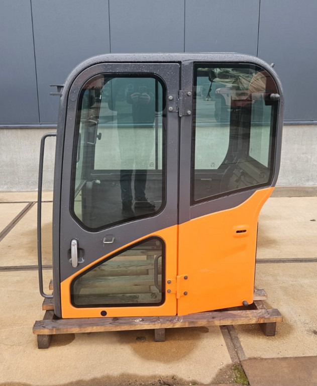 Doosan 220101-00070 - K1041550 - Cabin cho Máy móc xây dựng: hình 1 Doosan 220101-00070 - K1041550 - Cabin cho Máy móc xây dựng: hình 1
