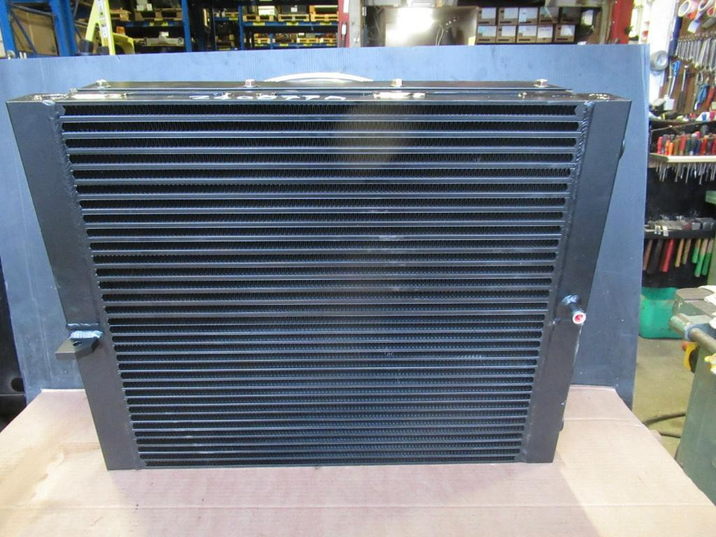 New Holland 4550135 - Hệ thống làm mát cho Máy móc xây dựng: hình 2 New Holland 4550135 - Hệ thống làm mát cho Máy móc xây dựng: hình 2