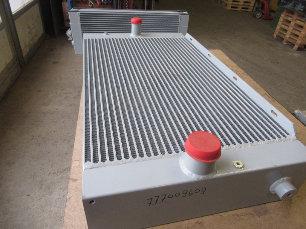 New Holland 6904526 - Bộ tản nhiệt cho Máy móc xây dựng: hình 3 New Holland 6904526 - Bộ tản nhiệt cho Máy móc xây dựng: hình 3