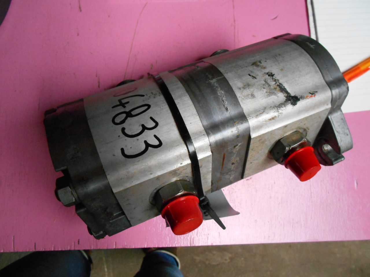 Zexel 4500224 - - Bơm lái cho Máy móc xây dựng: hình 1 Zexel 4500224 - - Bơm lái cho Máy móc xây dựng: hình 1