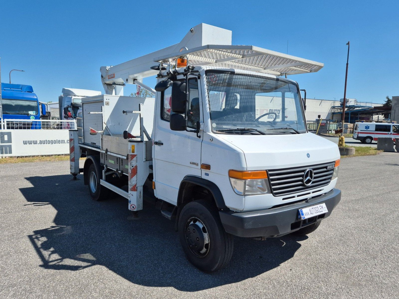 Mercedes-Benz Vario 816 work platform - Nền bục trên không gắn trên xe tải: hình 2 Mercedes-Benz Vario 816 work platform - Nền bục trên không gắn trên xe tải: hình 2