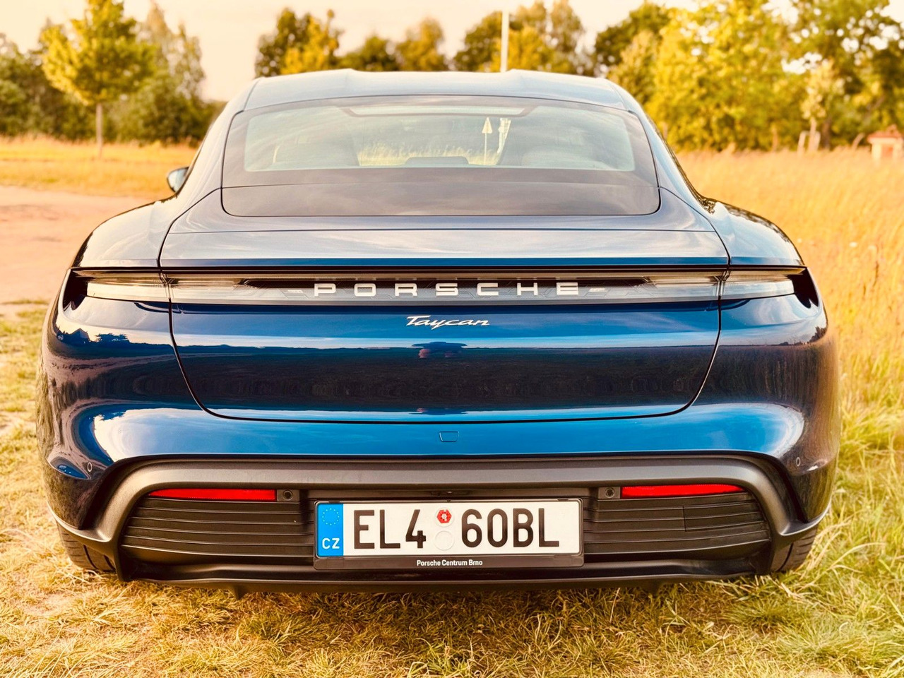 Porsche Taycan CR - Xe coupe: hình 5 Porsche Taycan CR - Xe coupe: hình 5