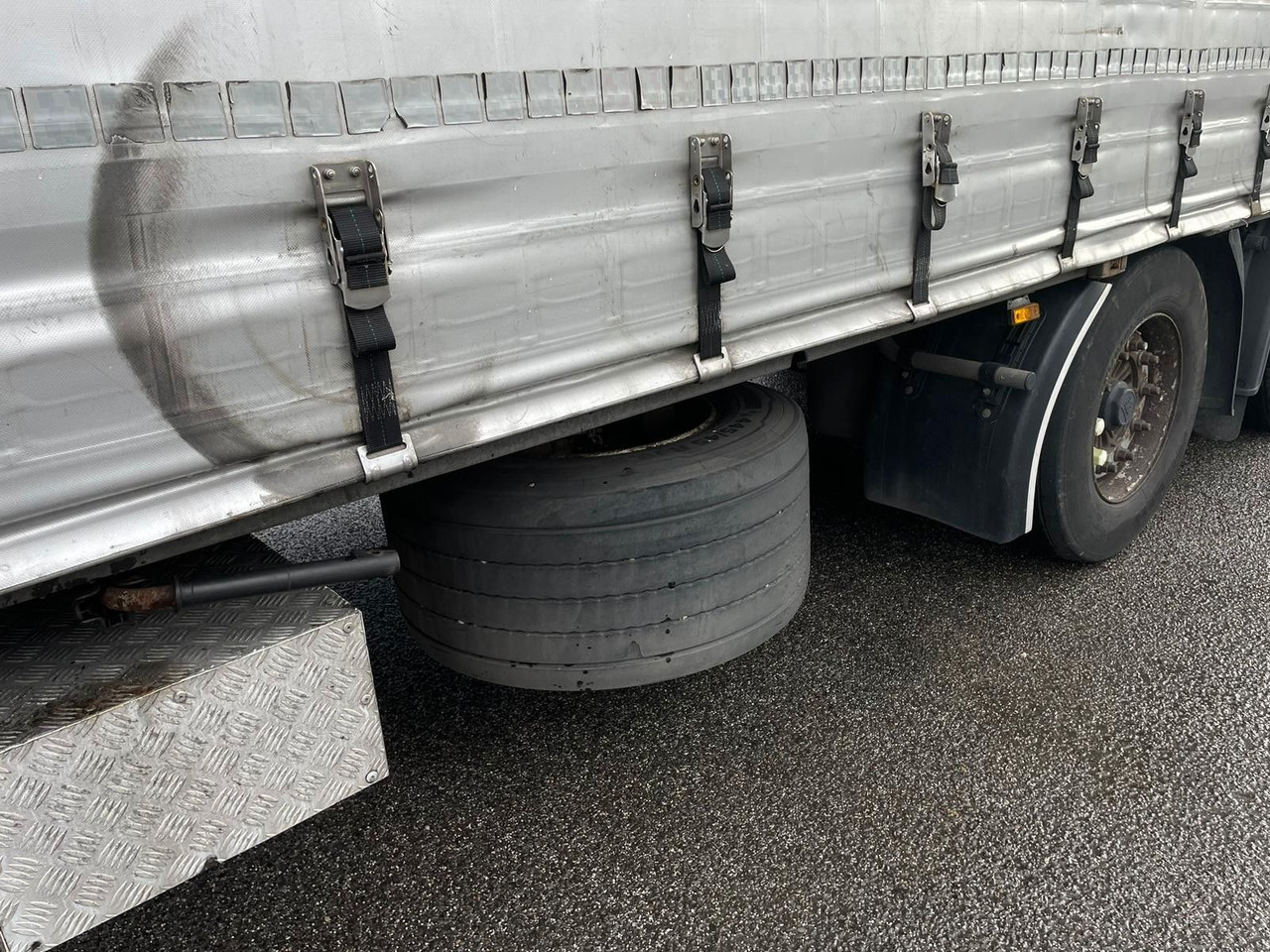 Rơ moóc mui bạt Svan CHT202: hình 7 Rơ moóc mui bạt Svan CHT202: hình 7