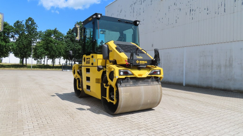 Bomag BW 154 AP 5 - Máy lăn đường: hình 4 Bomag BW 154 AP 5 - Máy lăn đường: hình 4