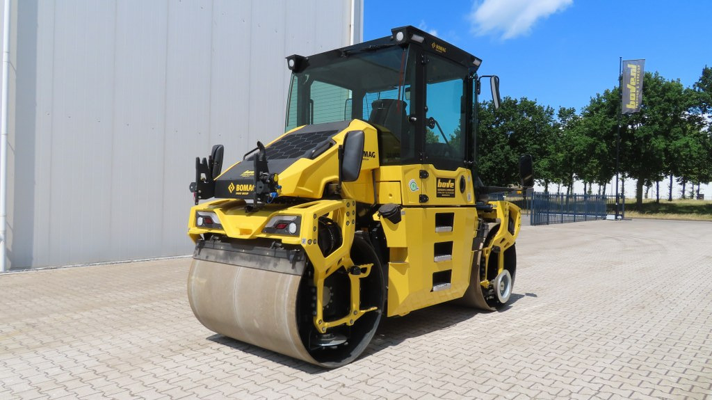 Bomag BW 154 AP 5 - Máy lăn đường: hình 2 Bomag BW 154 AP 5 - Máy lăn đường: hình 2