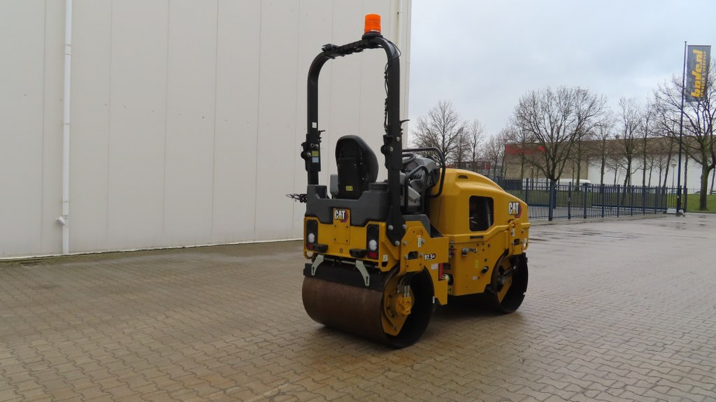 Caterpillar CB 2.5 GC - Máy lăn đường: hình 2 Caterpillar CB 2.5 GC - Máy lăn đường: hình 2