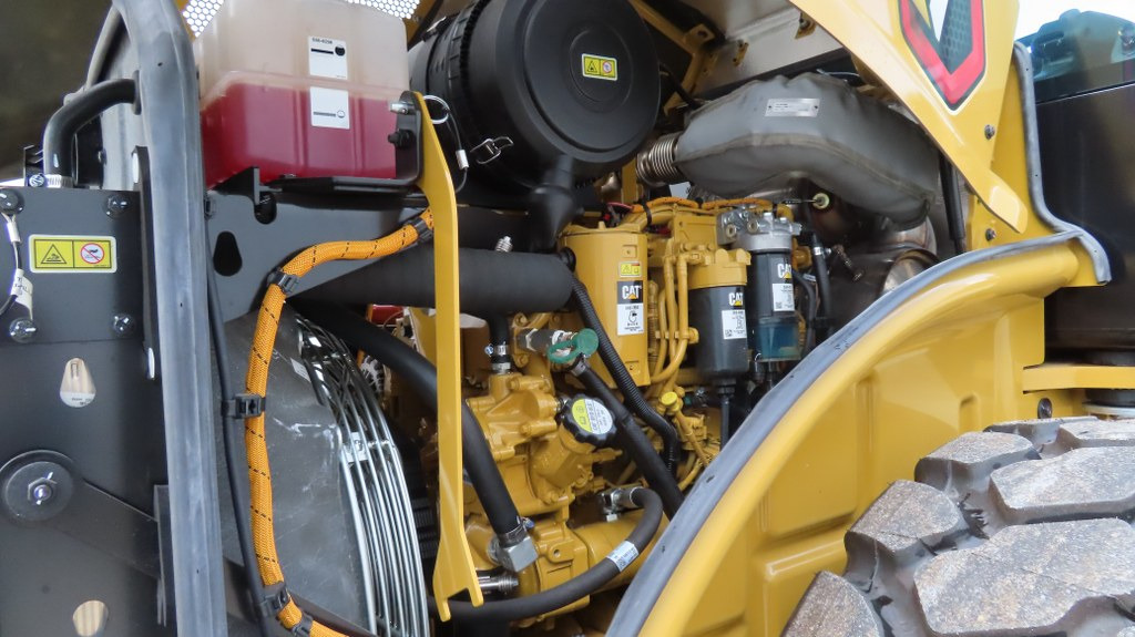 Máy đầm Caterpillar CS 74 B: hình 11