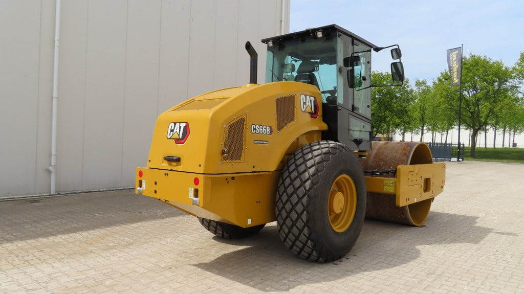 Caterpillar CS66B - Máy đầm: hình 2 Caterpillar CS66B - Máy đầm: hình 2