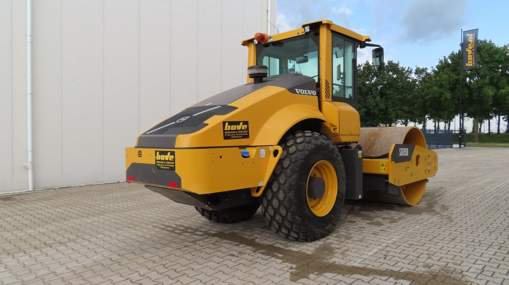 Volvo SD 135 B - Máy đầm: hình 2 Volvo SD 135 B - Máy đầm: hình 2