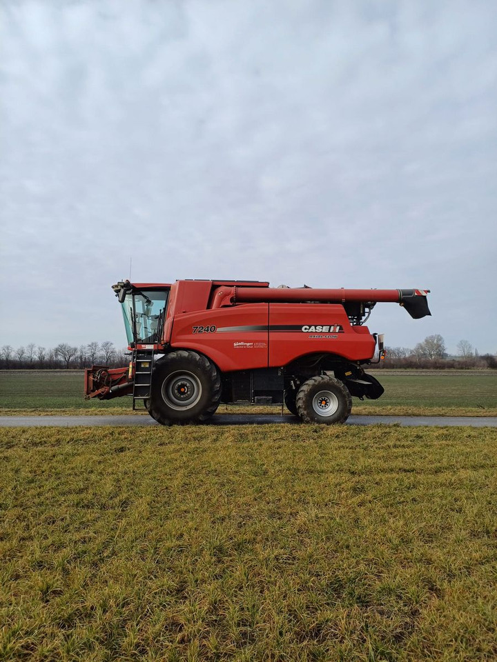 Case IH Axial-Flow 7240 - Máy gặt đập: hình 2 Case IH Axial-Flow 7240 - Máy gặt đập: hình 2