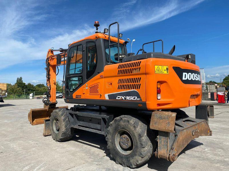 Doosan DX160W - Máy xúc bánh lốp: hình 2 Doosan DX160W - Máy xúc bánh lốp: hình 2
