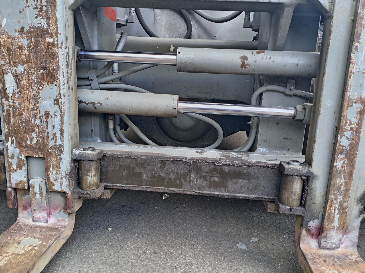 SVETRUCK Schwerlastgabelstapler 1060-30 - Xe nâng diesel: hình 5 SVETRUCK Schwerlastgabelstapler 1060-30 - Xe nâng diesel: hình 5